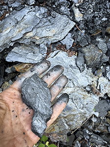 Dimitrina Sevova, Open Studio at Lilly Keller’s studio in Thusis. Unprocessed, natural graphite